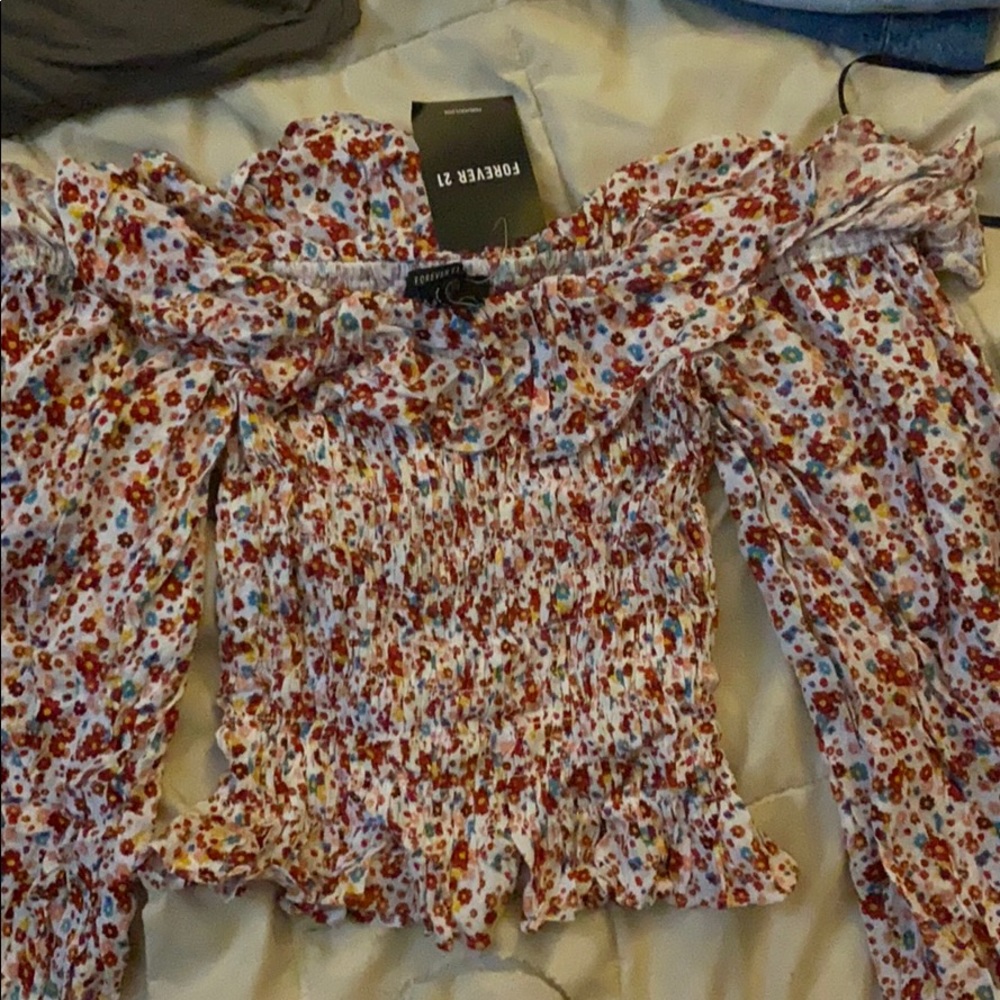BRAND NEW off the shoulder top